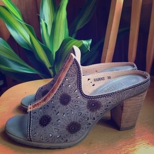 L'Artiste Spring Step Habune Heeled Slide, size 6